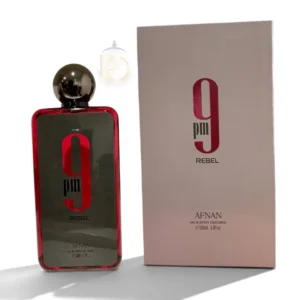 9pm Rebel: aroma vibrante y seductor con bergamota, lavanda y vainilla.