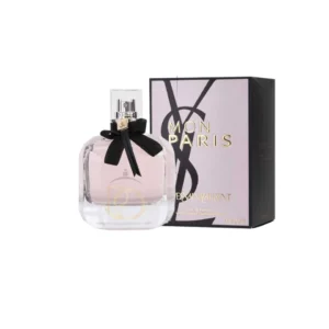 Mon Paris Yves Saint Laurent combina fresa, jazmín y pachulí en una fragancia dulce, romántica y moderna para mujeres apasionadas.