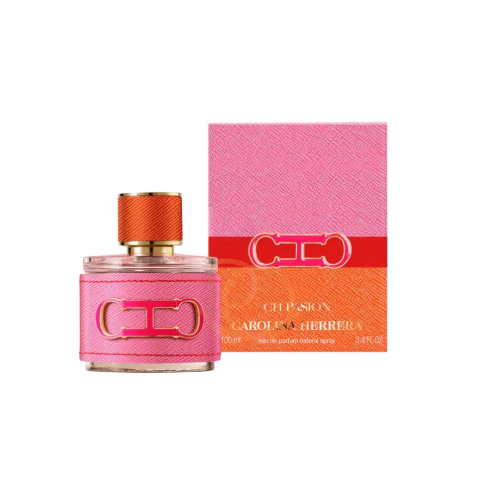 Perfume CH Pasión Carolina Herrera frasco envuelto en cuero naranja rojizo con dije CH.