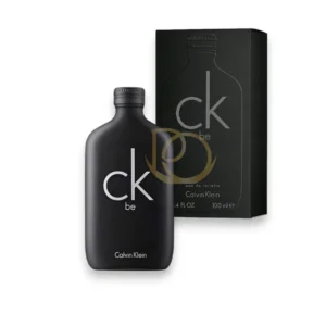 Frasco icónico negro mate del perfume CK Be de Calvin Klein con tapa plateada.