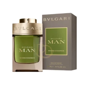 Man Wood Essence Bvlgari: notas de base de cedro y benjuí. La esencia de la naturaleza masculina.