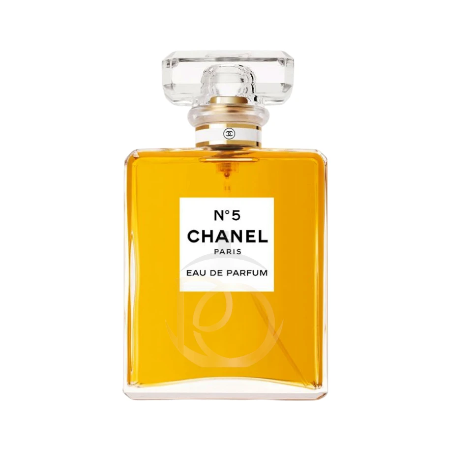 Botella de Chanel N°5 EDP, elegante, icónica y sofisticada, símbolo eterno de la feminidad.