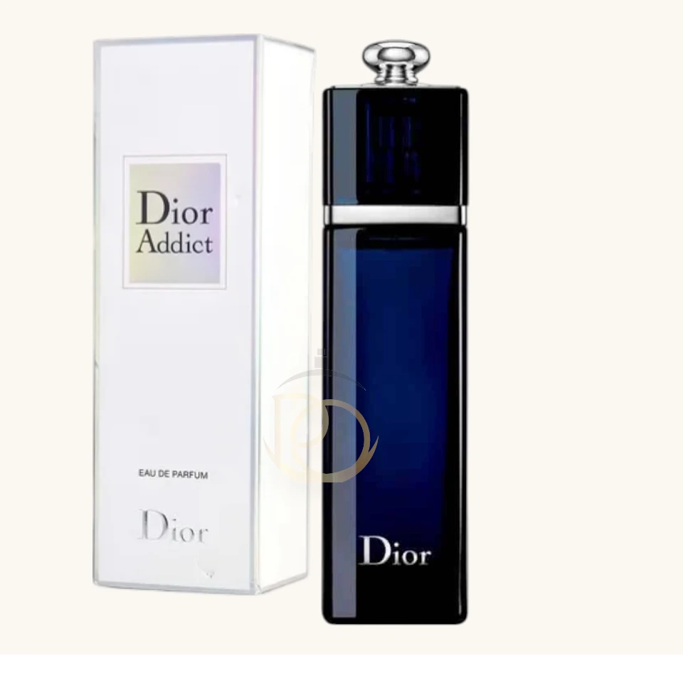 Perfume femenino intenso con notas cítricas, florales y amaderadas, ideal para la noche.