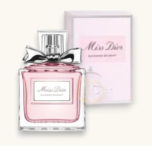 Perfume femenino fresco y romántico con notas cítricas, florales y almizcladas.