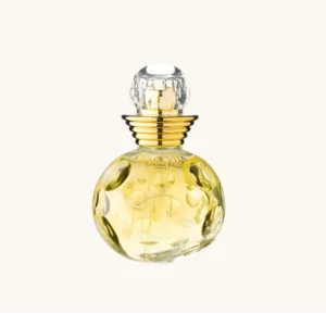 Perfume femenino cálido y elegante con notas frutales, florales y amaderadas.