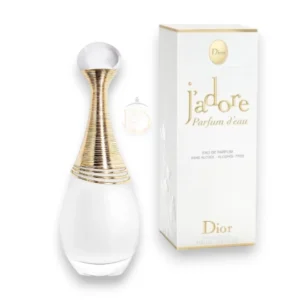 Perfume femenino fresco con notas cítricas, florales y almizcle.