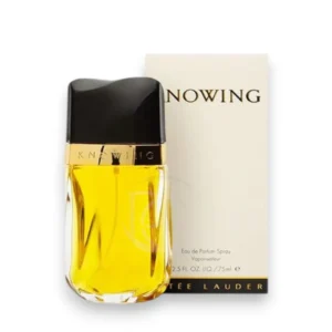 Frasco de Estee Lauder Knowing con su diseño esculpido y cristalino, evocando lujo y distinción.