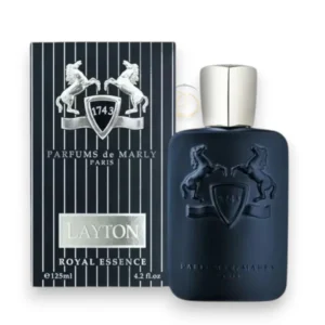 Elegante frasco de Royal Essence Layton, un perfume de nicho que personifica el lujo y la distinción.