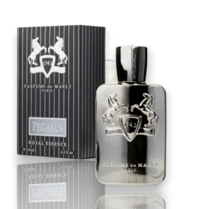 Elegante frasco de Royal Essence Pegasus, un perfume que equilibra la fuerza y la sofisticación pura.