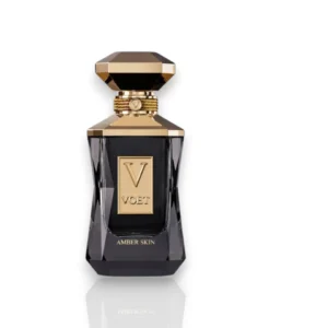 Amber Skin, fragancia fresca y elegante con notas cítricas, florales y cálida base de ámbar.