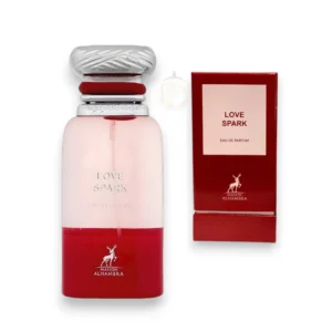 Perfume femenino romántico con notas frutales, florales y cálidas.
