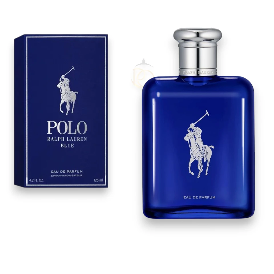 Elegante frasco azul de Polo Blue EDP, un perfume premium para hombre con notas marinas y de gamuza.