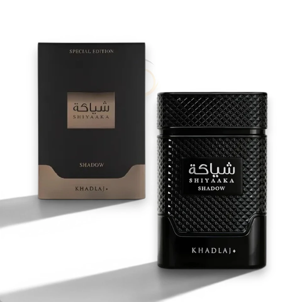 Elegante botella de Shiyaaka Shadow con un diseño robusto y oscuro que refleja lujo y distinción.