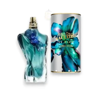 Icónico frasco en forma de torso masculino decorado con llamativos y elegantes motivos florales.