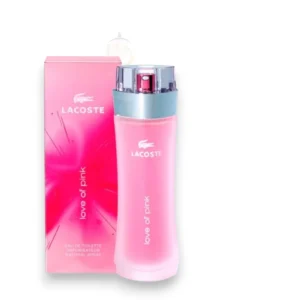 Estilizado frasco rosa de Love Of Pink Lacoste, reflejando la esencia romántica y juvenil de su aroma.