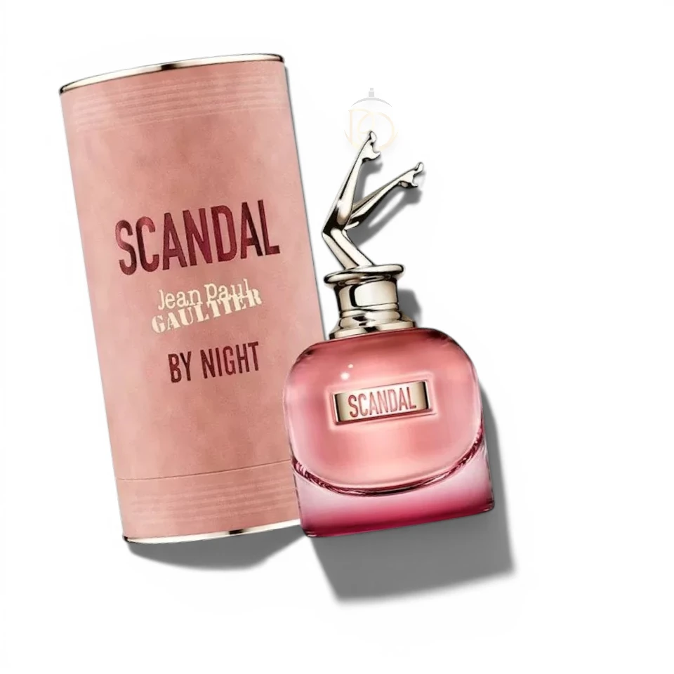 Perfume femenino intenso y glamuroso con notas frutales, florales y un fondo cálido amaderado.