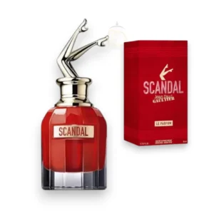 Llamativo frasco de Scandal Le Parfum vestido en un intenso tono rojo con las icónicas piernas doradas.