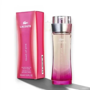 Elegante frasco de vidrio transparente con tonos rosa que refleja la frescura de este perfume.