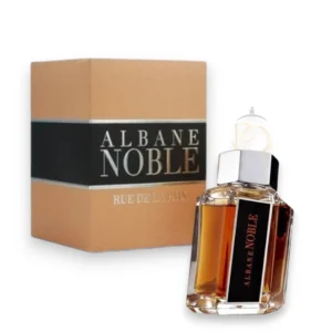 Frasco de perfume Albane Noble Rue de la Paix en cristal refinado sobre un fondo parisino sobrio.