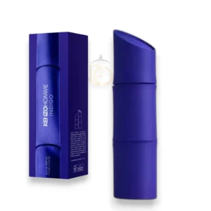 Frasco de Homme Kenzo Indigo EDP con su silueta esculpida en tonos degradados azules y violetas.