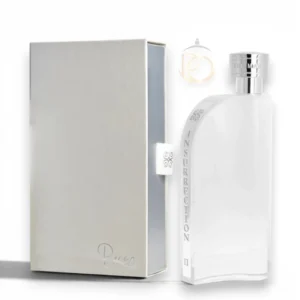 Perfume masculino con notas frutales, florales y amaderadas, elegante y versátil.