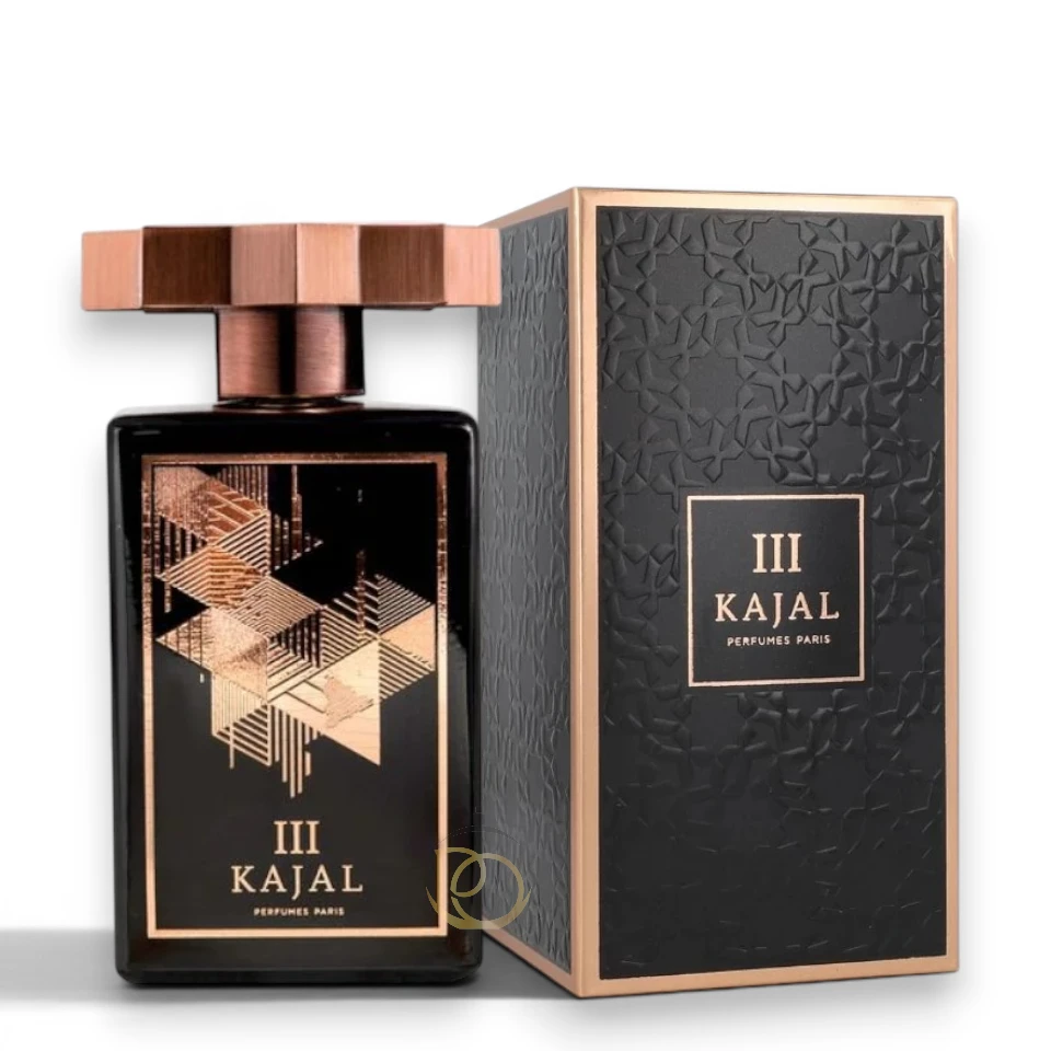 Imponente frasco del perfume Kajal III EDP, un diseño geométrico que refleja lujo y modernidad.