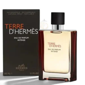 Diseño robusto del frasco de Terre D´Hermes EDP Intense capturado en un ambiente moderno y luminoso.