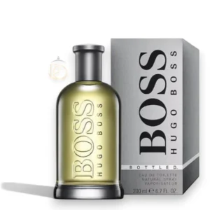 Imponente frasco de 200ml de Boss Bottled EDT con su clásico cristal transparente y jugo dorado.