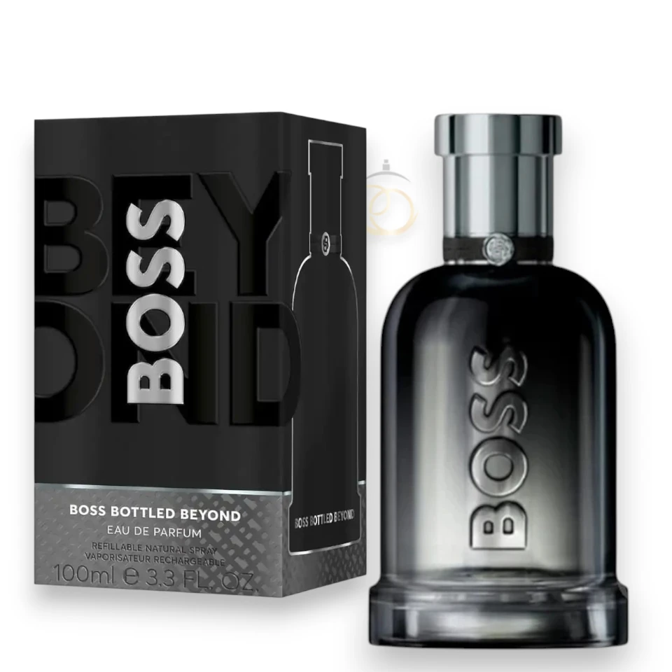 Sofisticado frasco de Bottled Beyond EDP en cristal negro con detalles plateados elegantes.