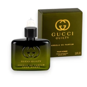 Elegante frasco de Guilty Absolu De Parfum resaltando sobre un sofisticado fondo de cuero y madera.