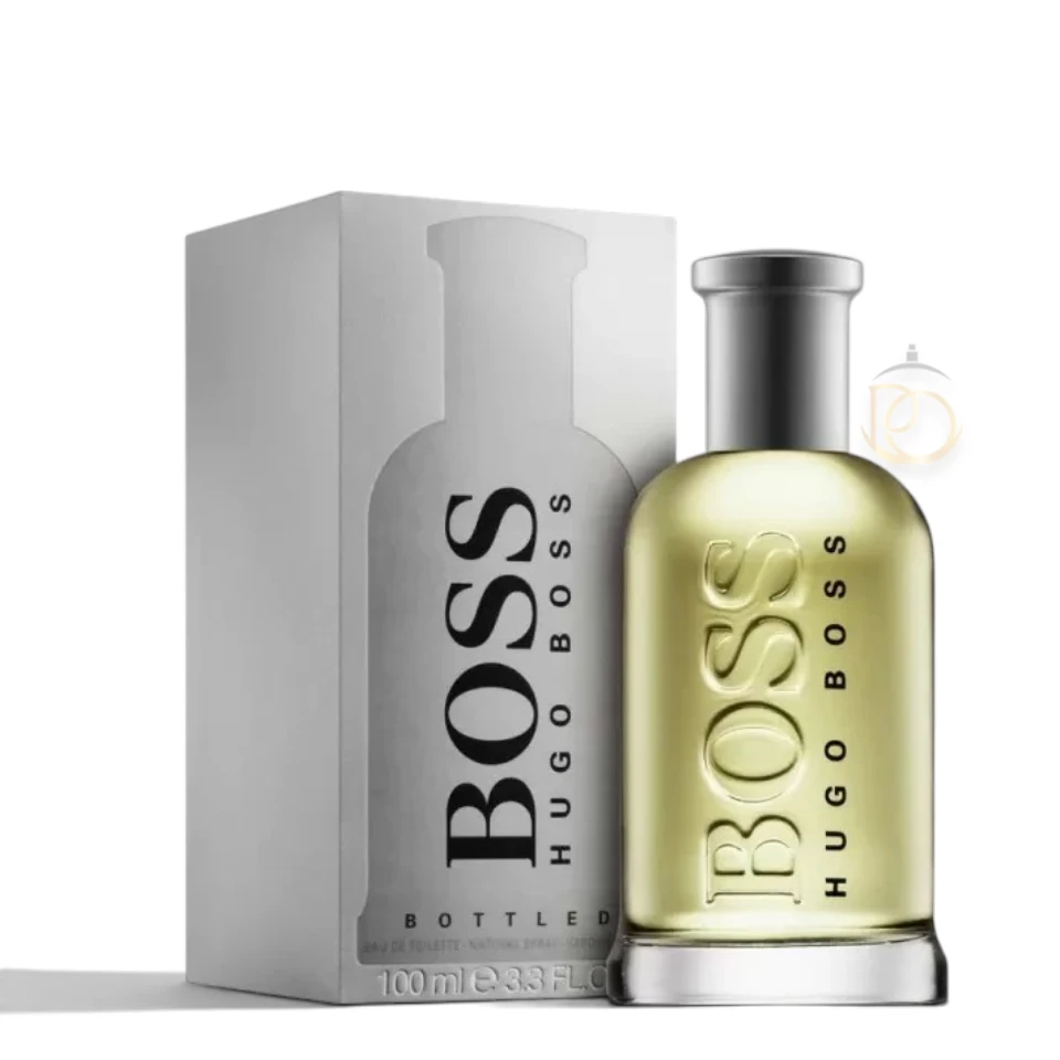 Diseño emblemático del frasco de Hugo Boss Bottled EDT con cristal limpio y líquido dorado cálido.