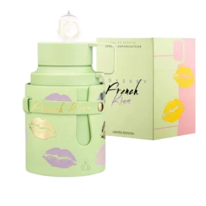 Botella elegante de Odyssey French Kiss EDP, diseño sofisticado que refleja frescura y encanto.